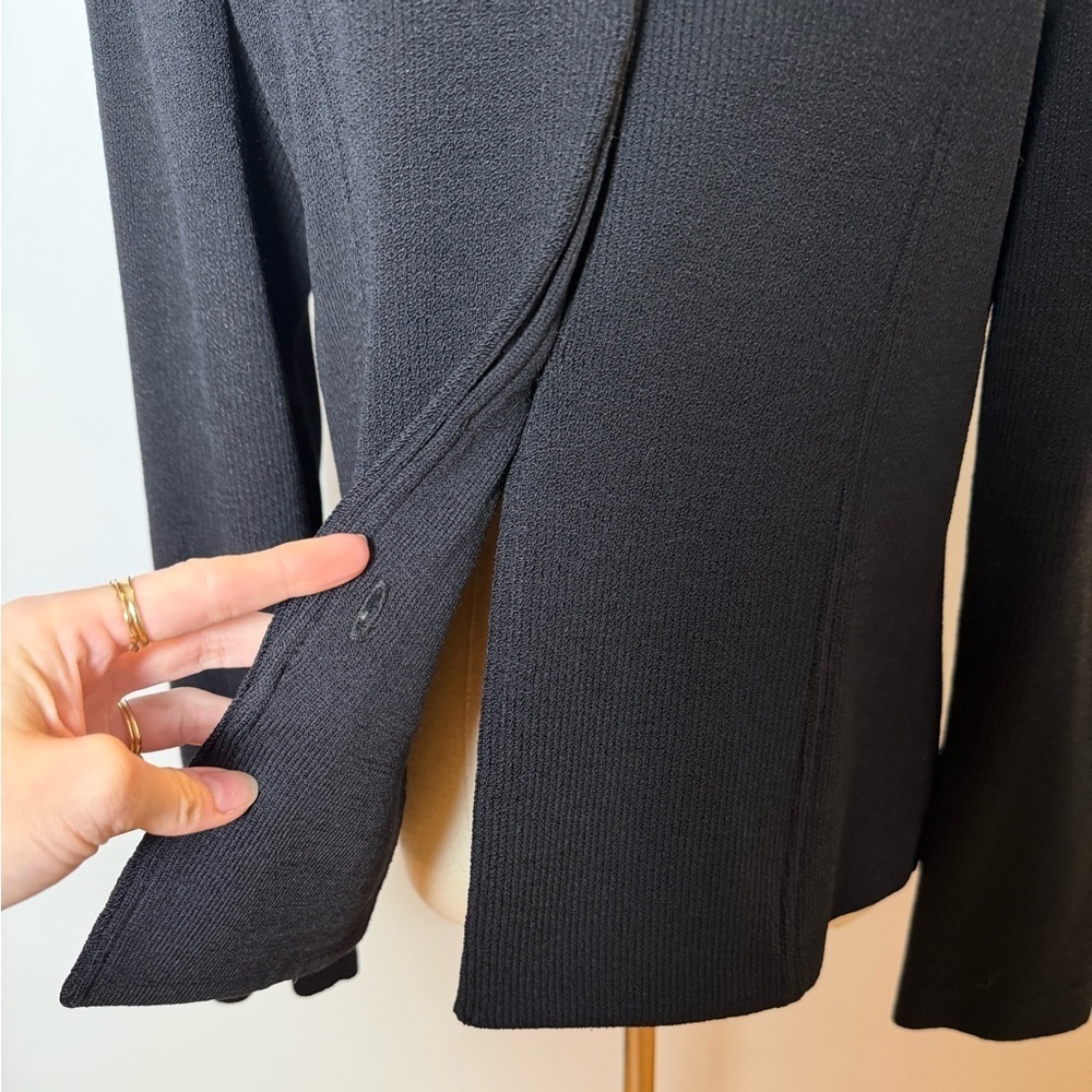 St. John Black Textured Knit Jacket Size 10 - Picture 9 of 10